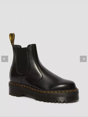 Dr. Martens 2976 Quad Chelsea Boots